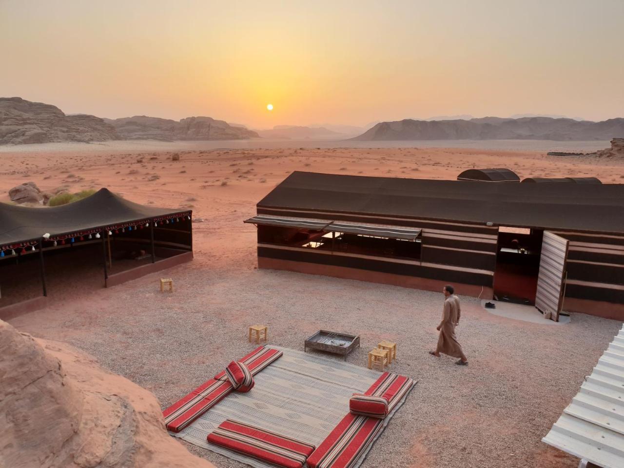 Hotel Real Bedouin Experience Tours & Camp Wadi Rum Exteriér fotografie